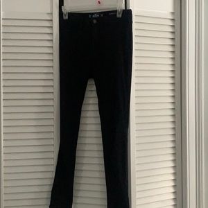 Black Hollister skinny jeans.